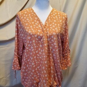 AVLN Studios Wrap Floral 3/4 Sleeve Blouse SZ Med